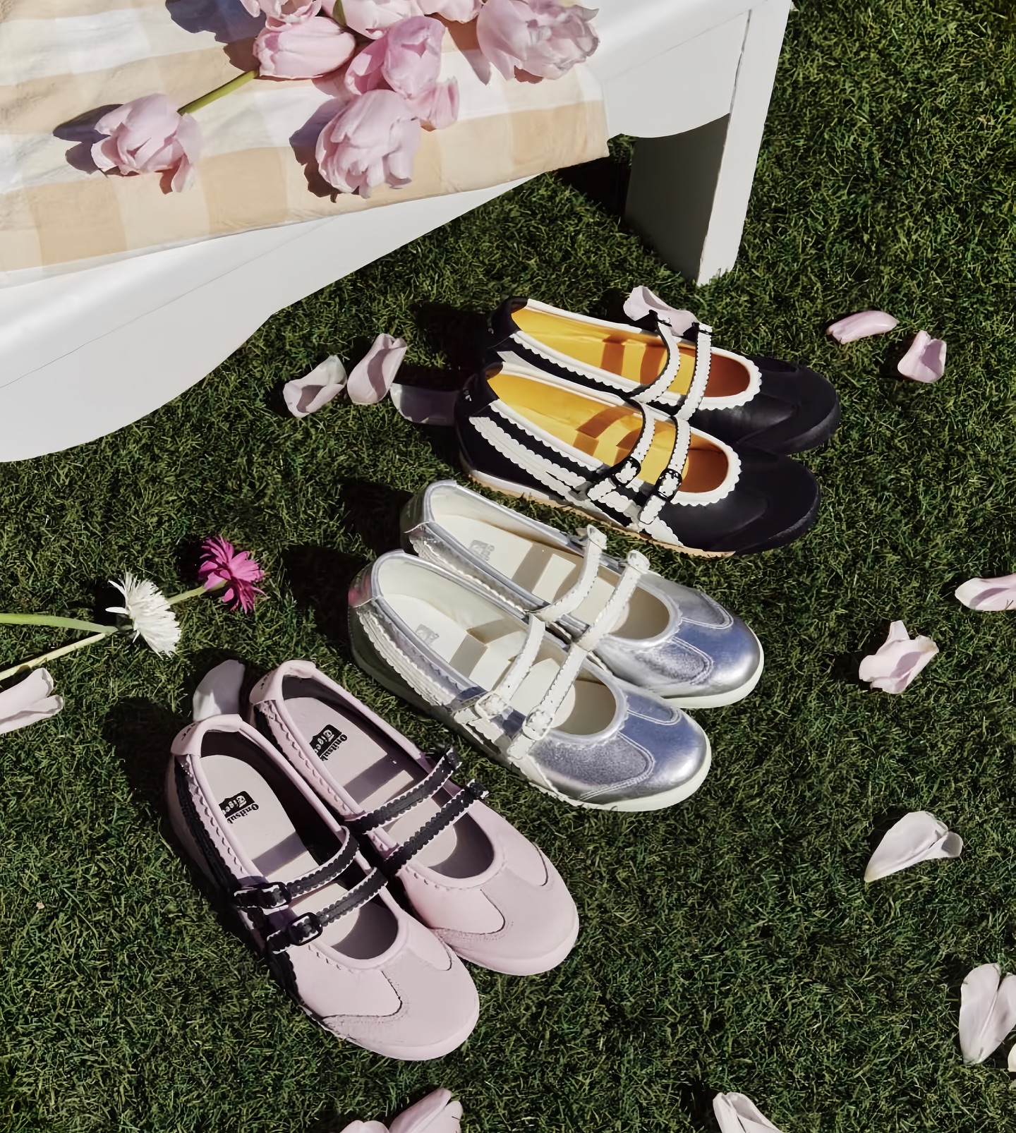 Lạ đời: Biti's ra giày mới y hệt Onitsuka Tiger, dân tình chê đạo nhái nhưng giày vẫn sold-out?- Ảnh 15. Lạ đời: Biti's ra giày mới y hệt Onitsuka Tiger, dân tình chê đạo nhái nhưng giày vẫn sold-out?- Ảnh 15.