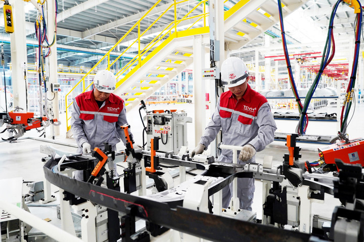 Quảng Ninh thu ngân sách năm 2025 lập kỷ lục mới- Ảnh 1.