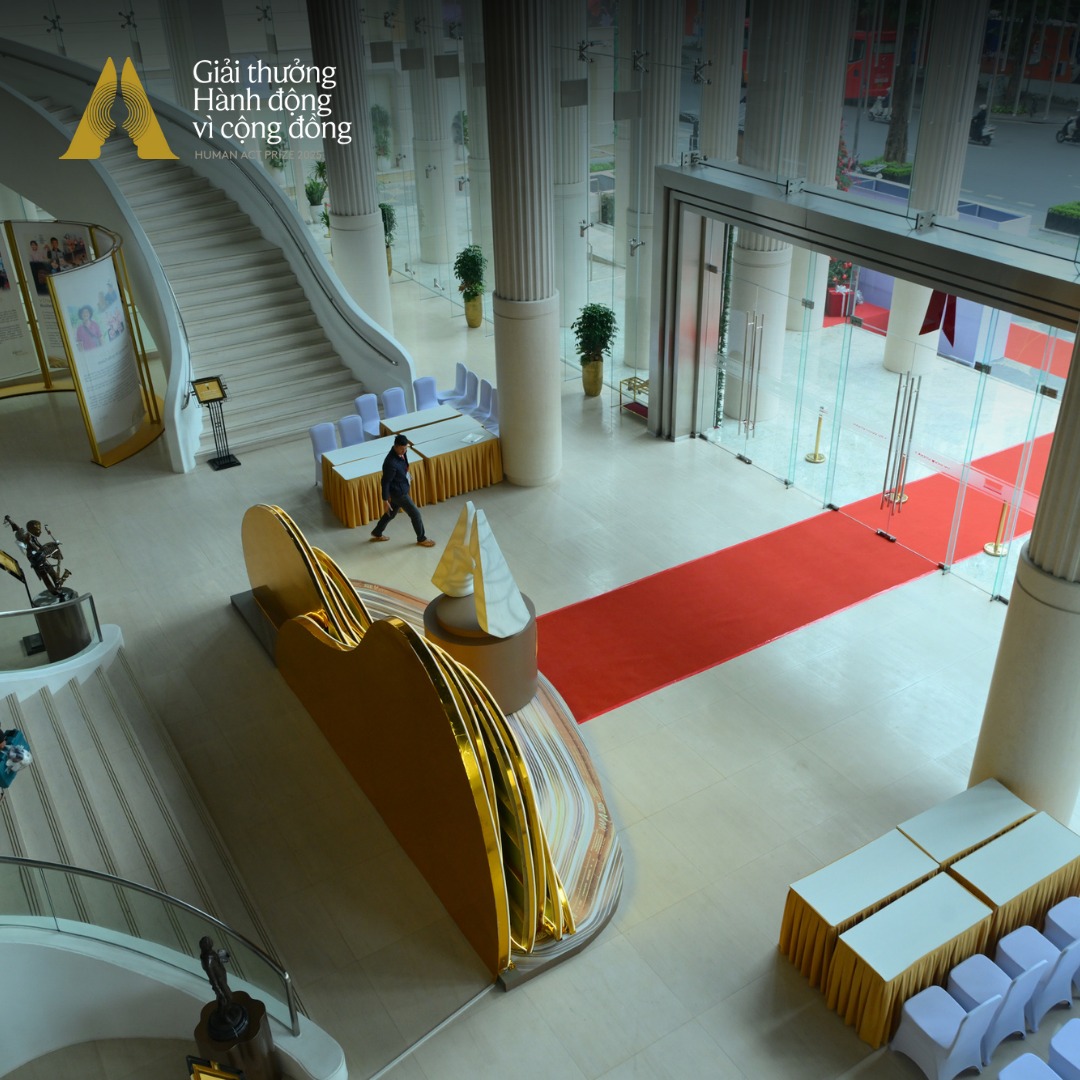 Gala trao giải Human Act Prize 2025: Vinh danh những dự án xuất sắc, nỗ lực vì mục tiêu kiên trì phụng sự - Ảnh 10.