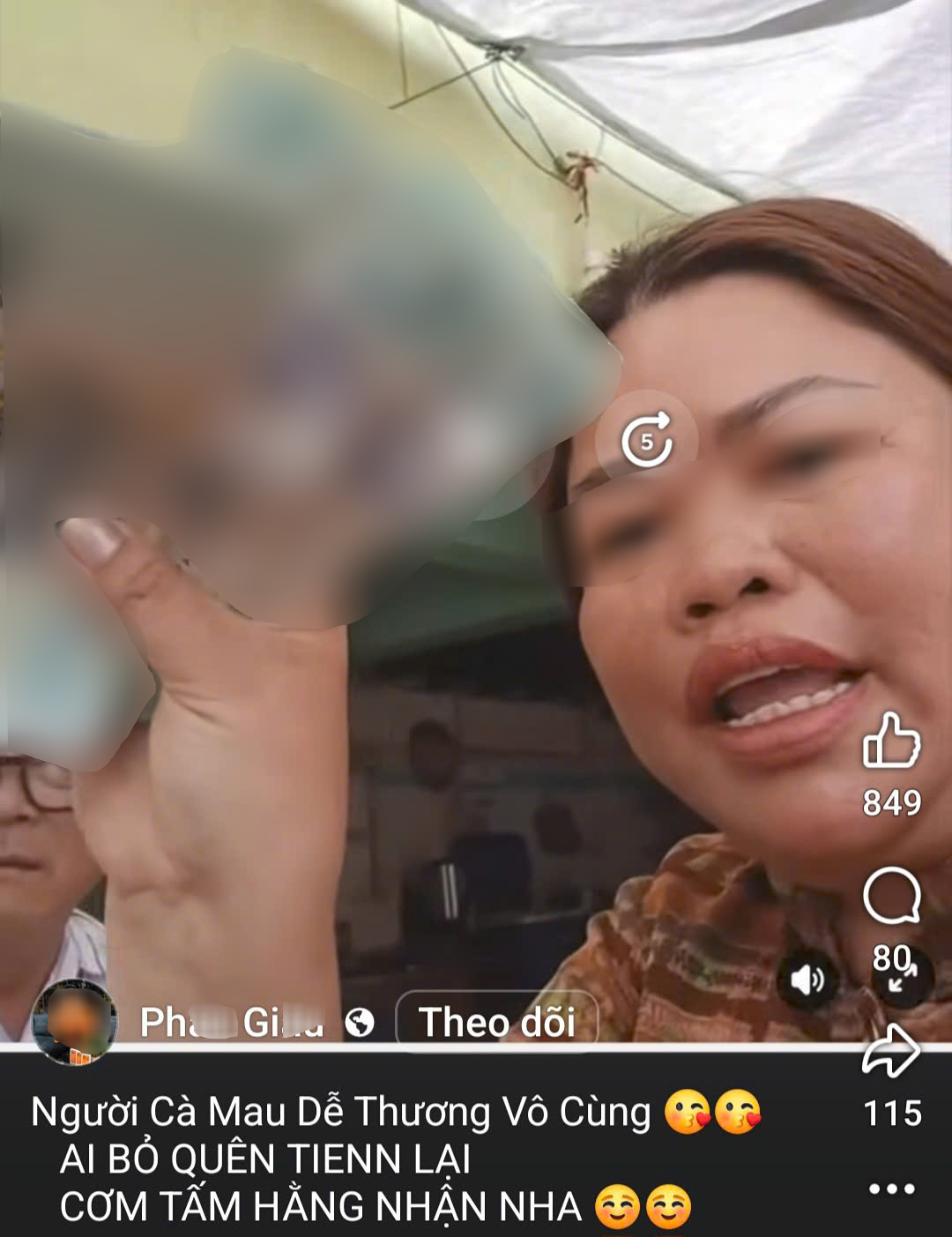 Hành động đẹp của chủ quán cơm ở Cà Mau gây "bão" mạng xã hội - Ảnh 1.