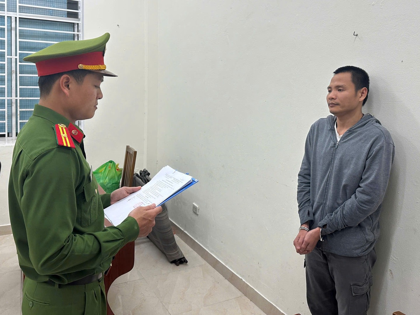 Bắt người đứng đầu cơ sở công nghệ ở Đà Nẵng, chuyên thuê kỹ sư "gia công" website cờ bạc trực tuyến cho đối tác Campuchia - Ảnh 1. Bắt người đứng đầu cơ sở công nghệ ở Đà Nẵng, chuyên thuê kỹ sư "gia công" website cờ bạc trực tuyến cho đối tác Campuchia - Ảnh 1.