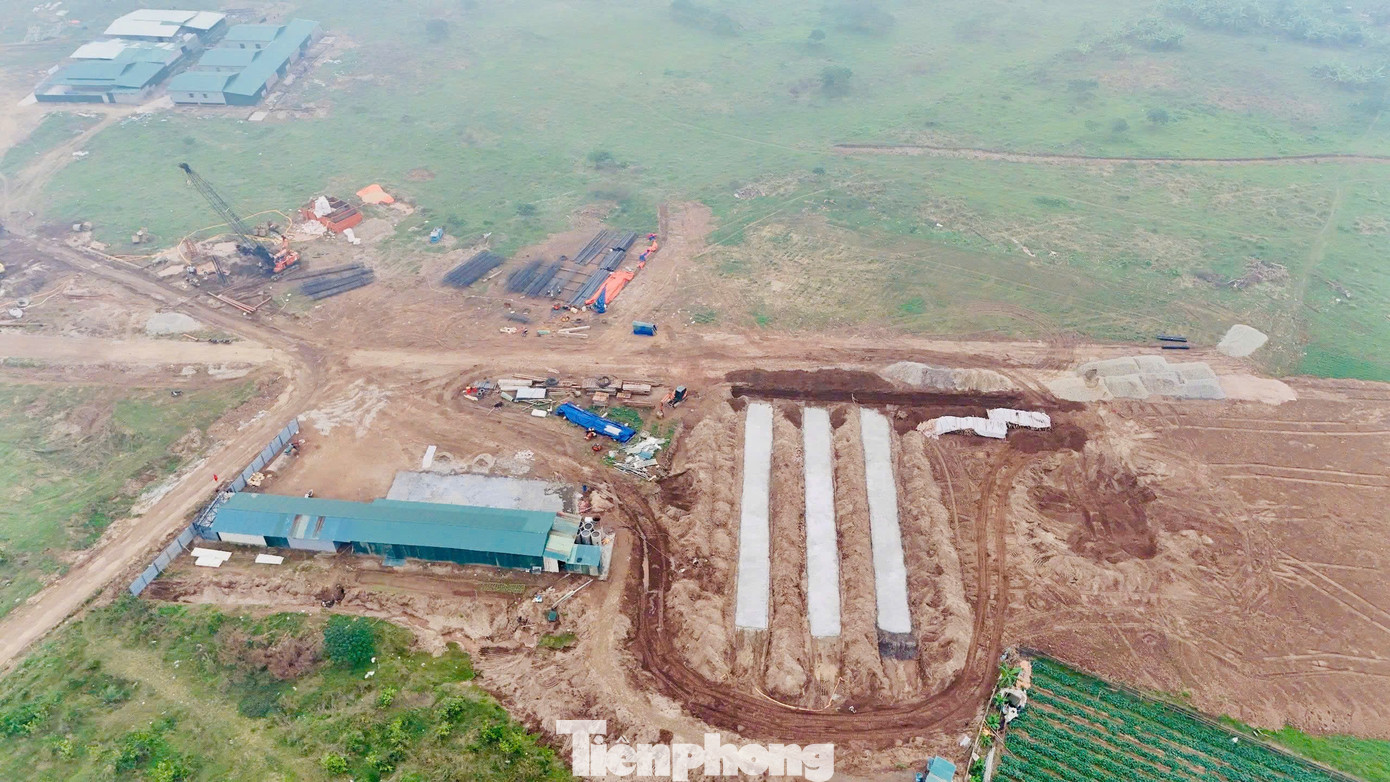 Cận cảnh công trường cầu Hồng Hà gần 10.000 tỷ đồng bắc qua sông Hồng - Ảnh 7.