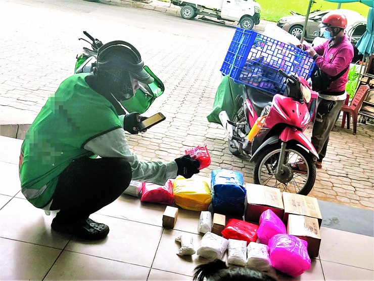 Lừa đảo shipper "phiên bản 2025": Không đòi tiền hàng, tiền trong tài khoản vẫn "bay màu" chỉ sau vài phút - Ảnh 1.