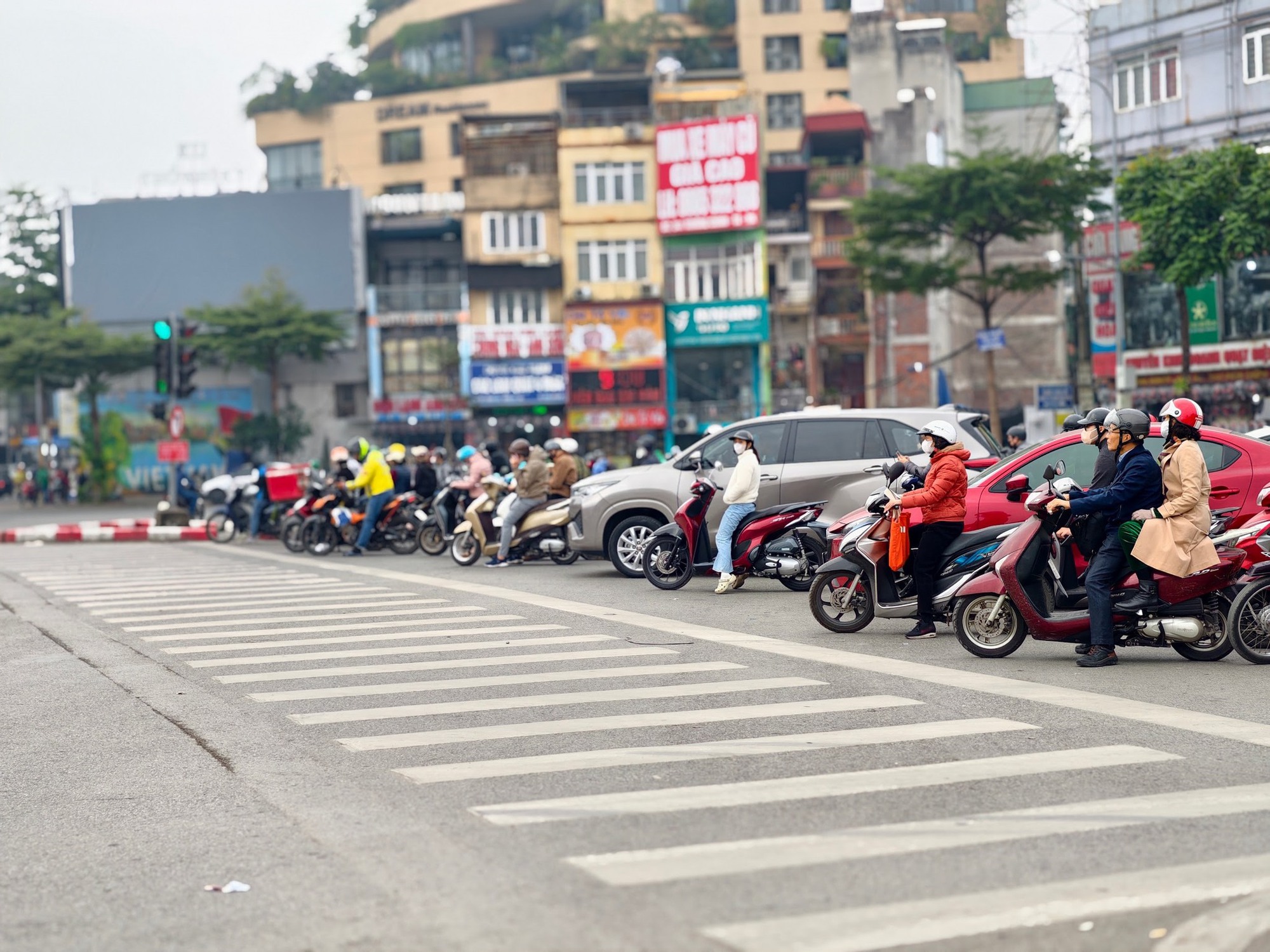 1.837 camera AI trên khắp Hà Nội "soi" được bao nhiêu người vi phạm, lỗi nào nhiều nhất sau 5 ngày?- Ảnh 5.