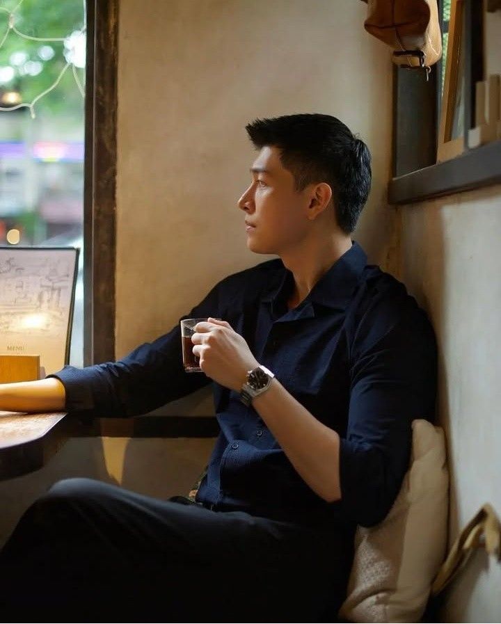 Điều ám ảnh nhất ở tuổi U50: Hôm trước chồng bị sa thải, hôm sau tới lượt vợ!- Ảnh 1.