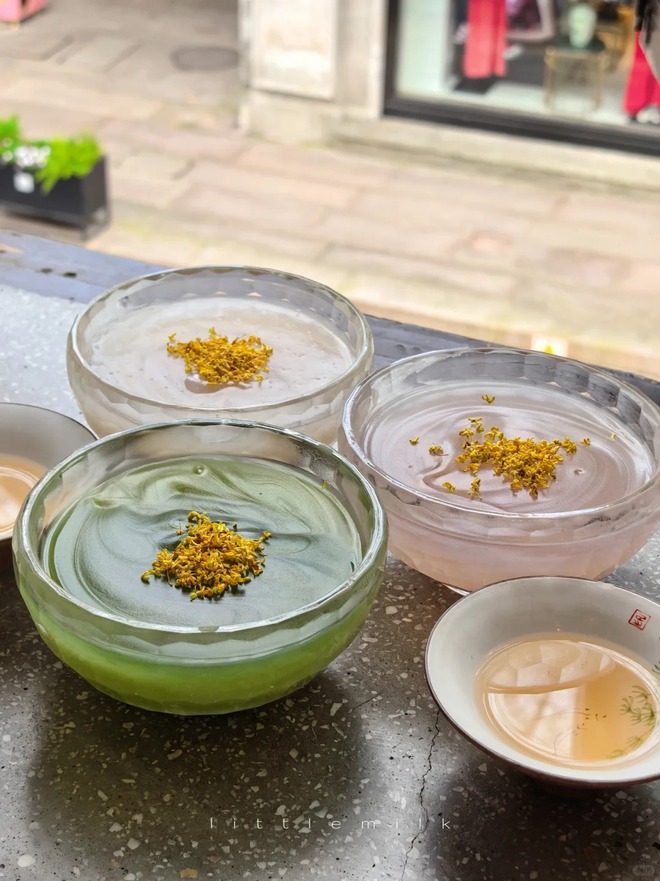 Đến Hàng Châu đừng chỉ ngắm Tây Hồ, hãy nếm thử thức quà thanh tao tựa như "chè bột sắn" phiên bản thượng lưu - Ảnh 10. Đến Hàng Châu đừng chỉ ngắm Tây Hồ, hãy nếm thử thức quà thanh tao tựa như "chè bột sắn" phiên bản thượng lưu - Ảnh 10.