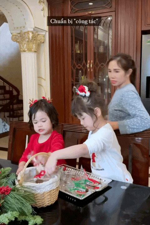 Phú bà sống trong dinh thự triệu đô bắt đầu trang trí Noel, nhưng cách cô dạy con mới khiến mọi người nể phục- Ảnh 8.