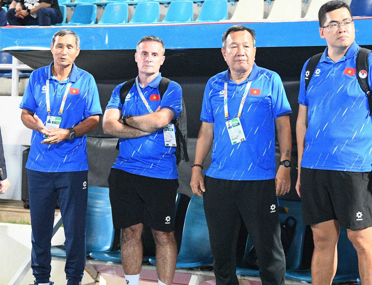 Đêm SEA Games đầy uất ức của Bích Thuỳ: Mất trắng bàn thắng, phản ứng gắt vì bị thay ra, rơi nước mắt bất lực- Ảnh 32.