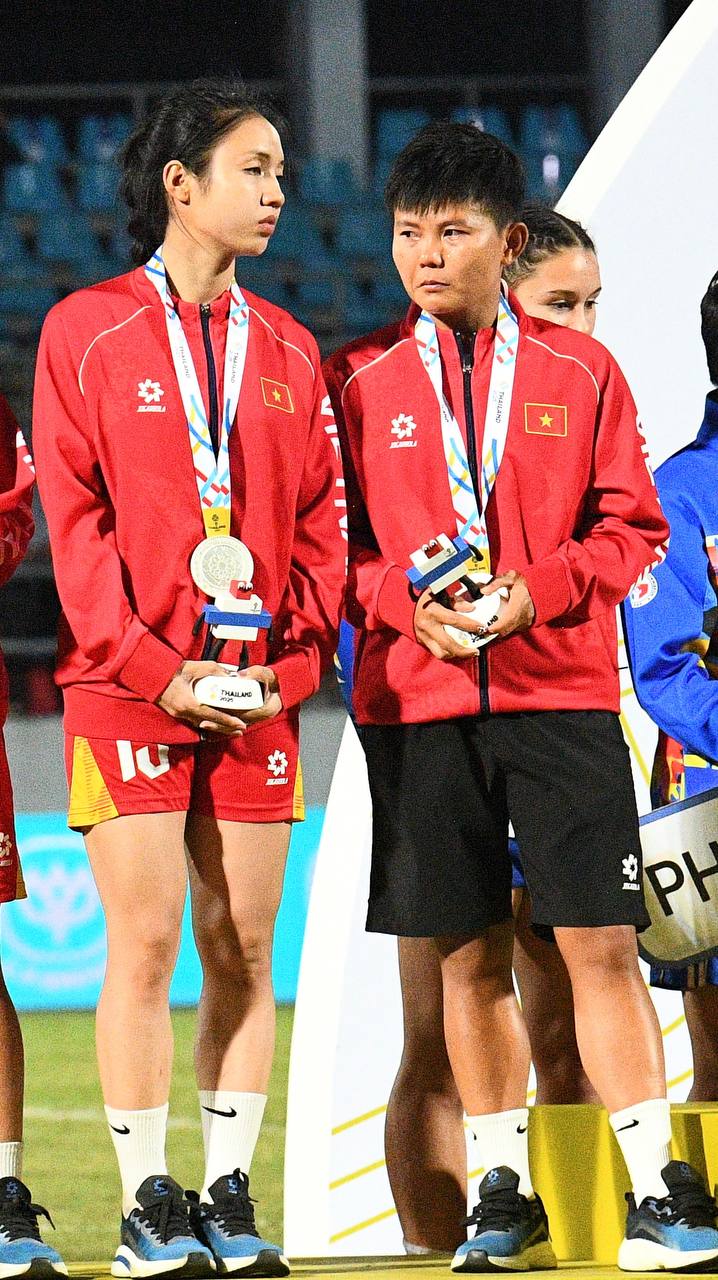 Đêm SEA Games đầy uất ức của Bích Thuỳ: Mất trắng bàn thắng, phản ứng gắt vì bị thay ra, rơi nước mắt bất lực- Ảnh 29.