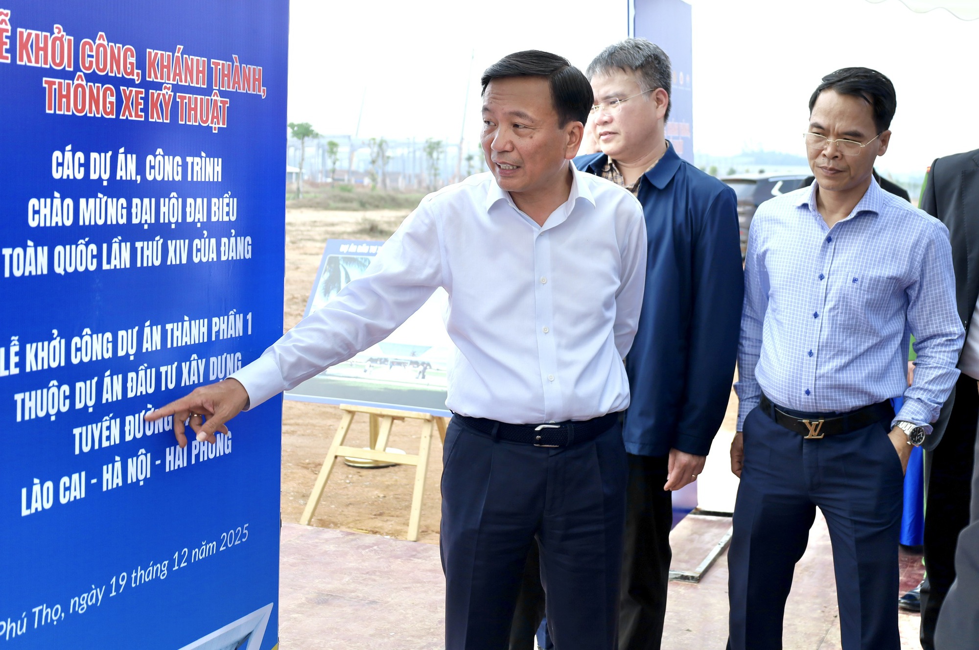 Ngay ngày mai sẽ khởi công siêu dự án hơn 200.000 tỷ đồng kết nối với Thủ đô và loạt tỉnh phía Bắc- Ảnh 1.