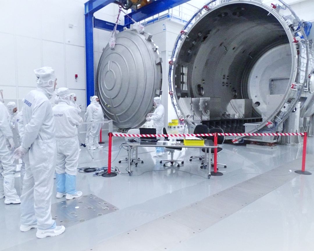 Đã tạo được tia EUV, nhưng tại sao máy quang khắc Trung Quốc vẫn thua ASML, hóa ra vì thiếu bộ phận này- Ảnh 2.