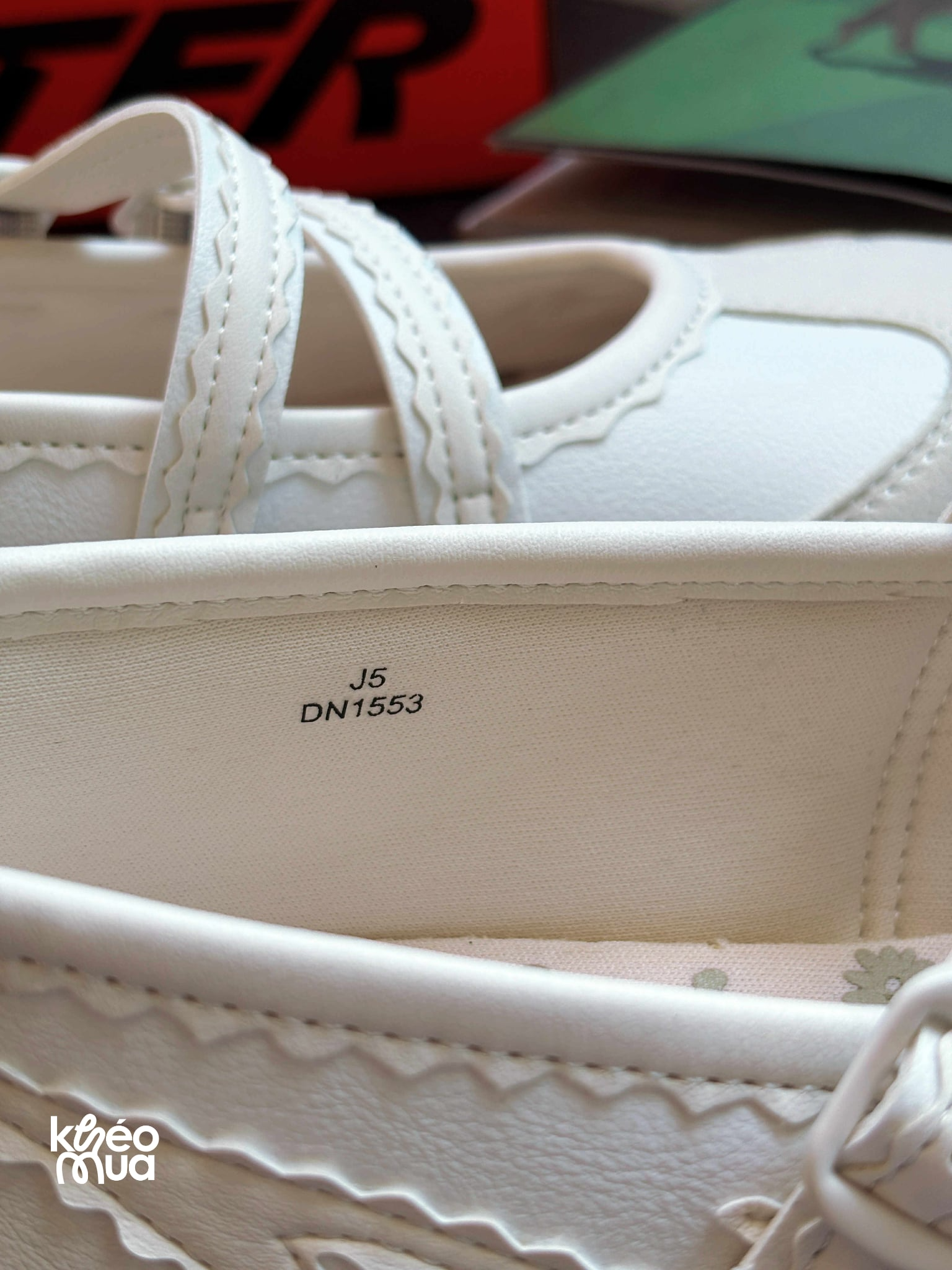 Đôi giày “vừa ra mắt đã quá khó để mua” của Biti’s: Dáng quốc tế, giá Việt Nam và tranh cãi sôi nổi giữa “mua hàng hiệu” hay “vừa giá” mới là tối ưu?- Ảnh 5.