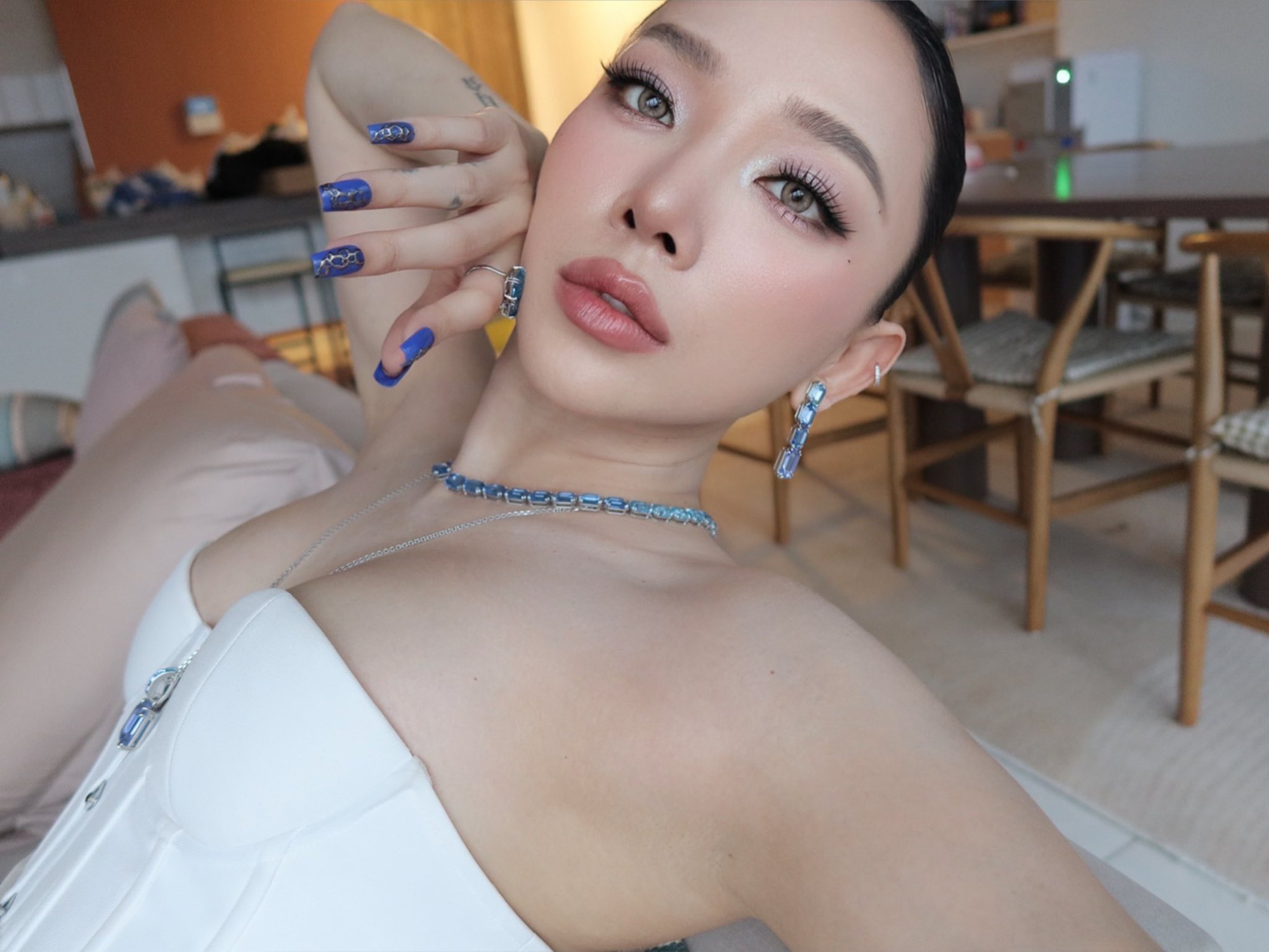 Tóc Tiên: Nguyện cầu cho anh luôn mang điều lành, cuộc tình với ai yêu đương cũng thành- Ảnh 2.