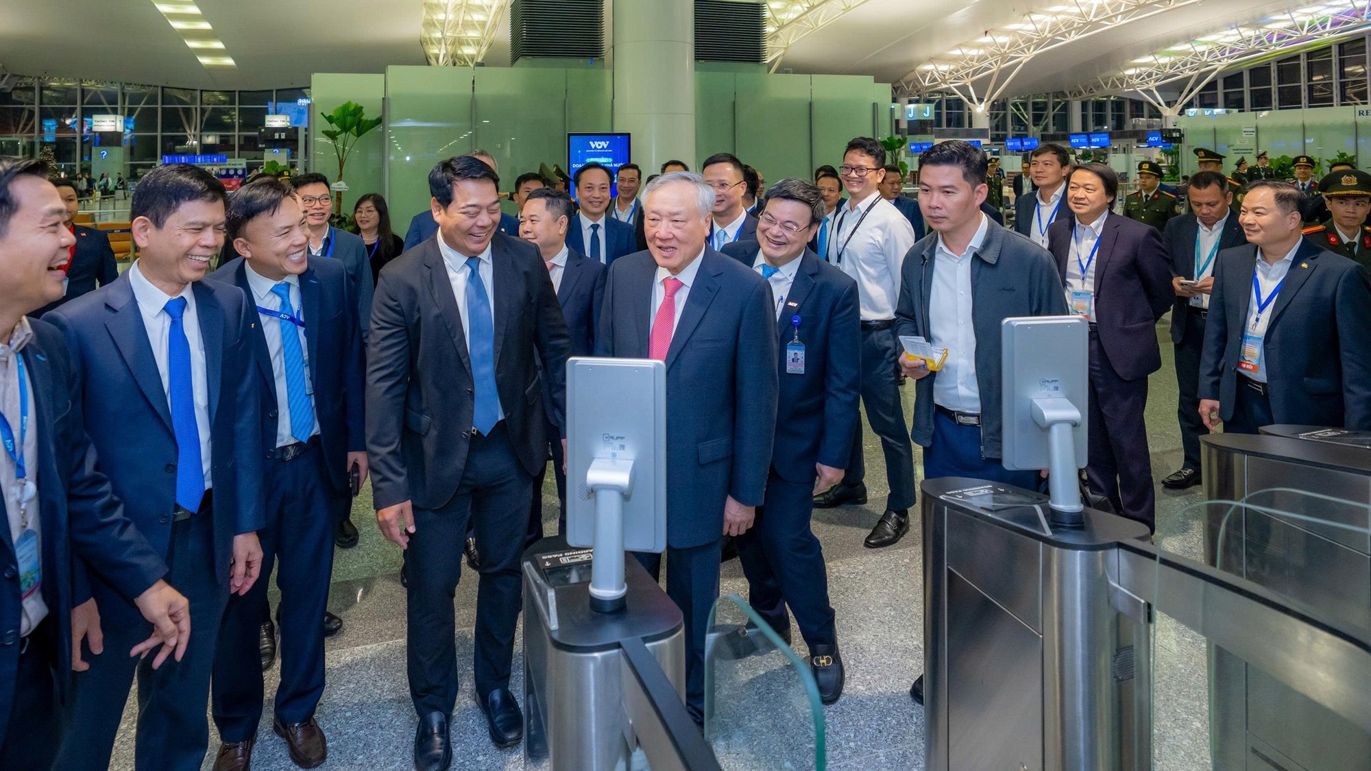 Kỷ lục chưa từng có của Việt Nam đang diễn ra hôm nay: Vingroup có dự án 37 tỷ USD 'khủng' nhất lịch sử- Ảnh 4.