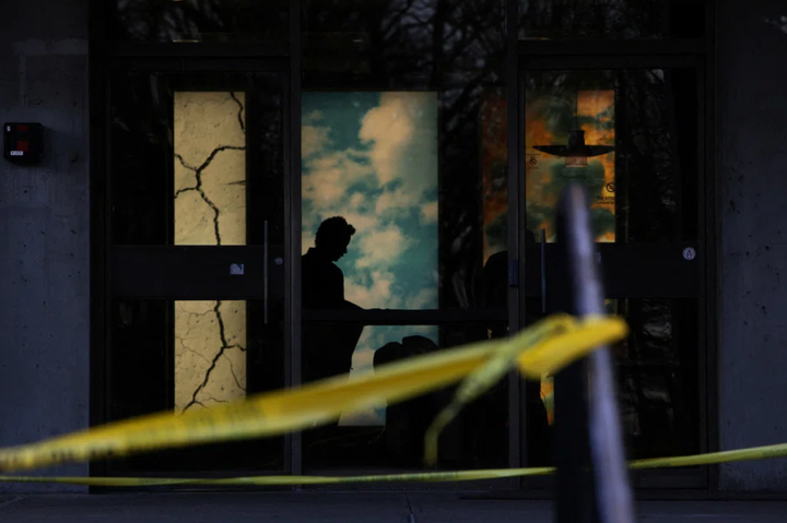 Mỹ: Nghi phạm trong vụ xả súng tại Đại học Brown tự sát- Ảnh 1.