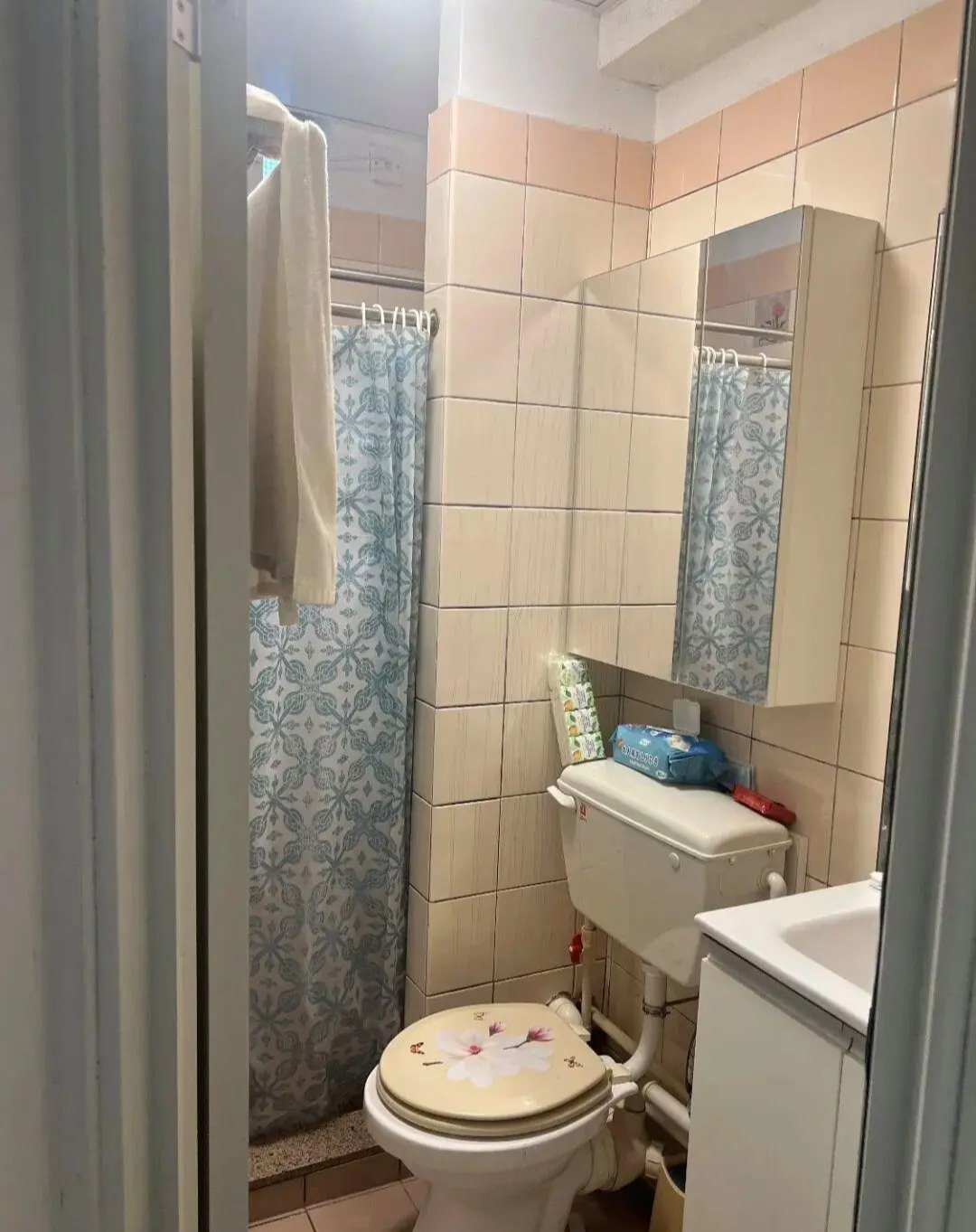 Xúc động trước căn nhà 12m² của cụ bà 70 tuổi: Sống 1 mình vẫn ổn, không làm gánh nặng cho con cháu- Ảnh 3.