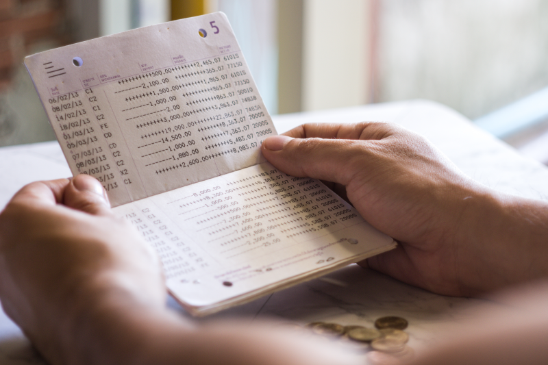 Không phải tài khoản nào cũng an toàn: 4 loại sổ tiết kiệm người lớn tuổi nên tránh để không mất tiền oan- Ảnh 2.