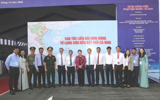 Người dân tỉnh Cần Thơ, An Giang, Cà Mau đón tin vui: Tuyến cao tốc hơn 27.000 tỷ đồng, dài 110km chính thức khánh thành, thông xe- Ảnh 1.