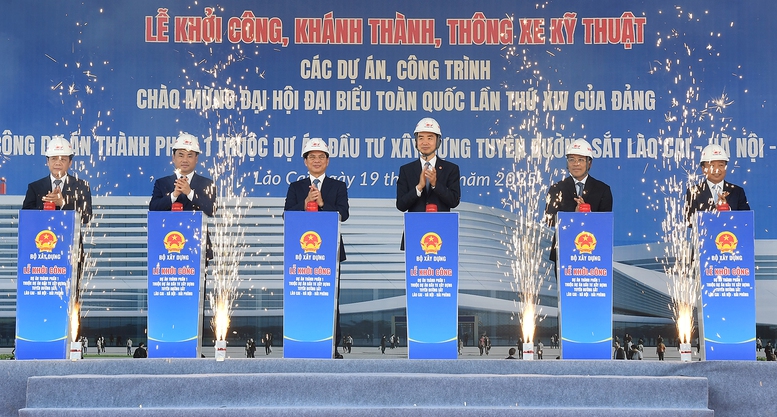 TỔNG THUẬT: Thủ tướng Chính phủ và Chủ tịch Quốc hội dự lễ khởi công, khánh thành 234 dự án lớn trên cả nước- Ảnh 20.