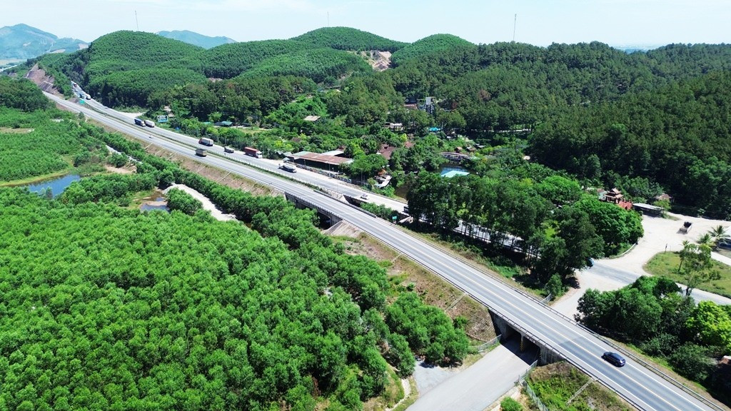 Mở rộng tuyến cao tốc dài gần 100 km qua tỉnh Quảng Trị và TP. Huế- Ảnh 1.