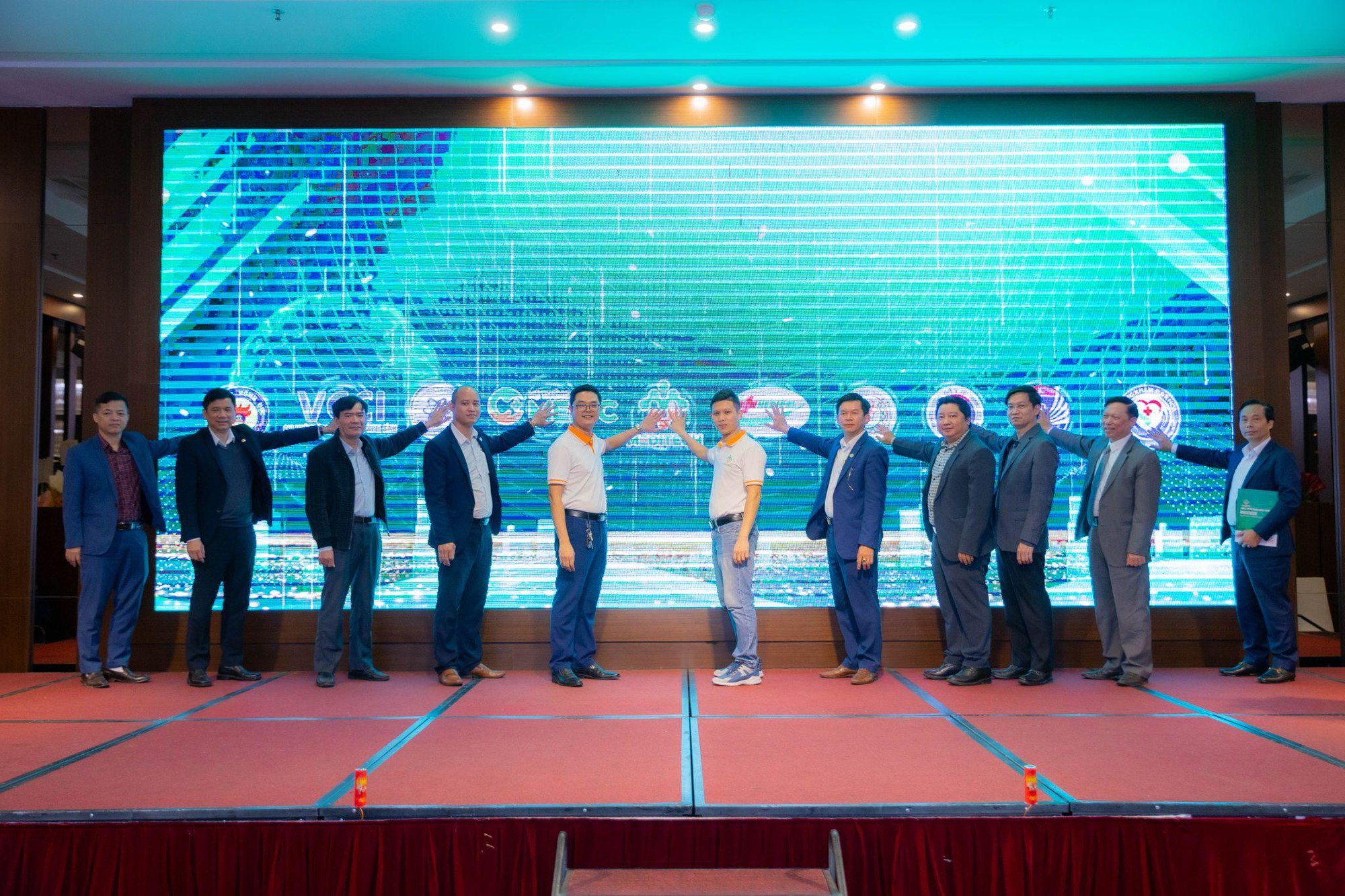 Meditech ra mắt, giới thiệu hệ sinh thái giải pháp y tế số toàn diện - Ảnh 3.