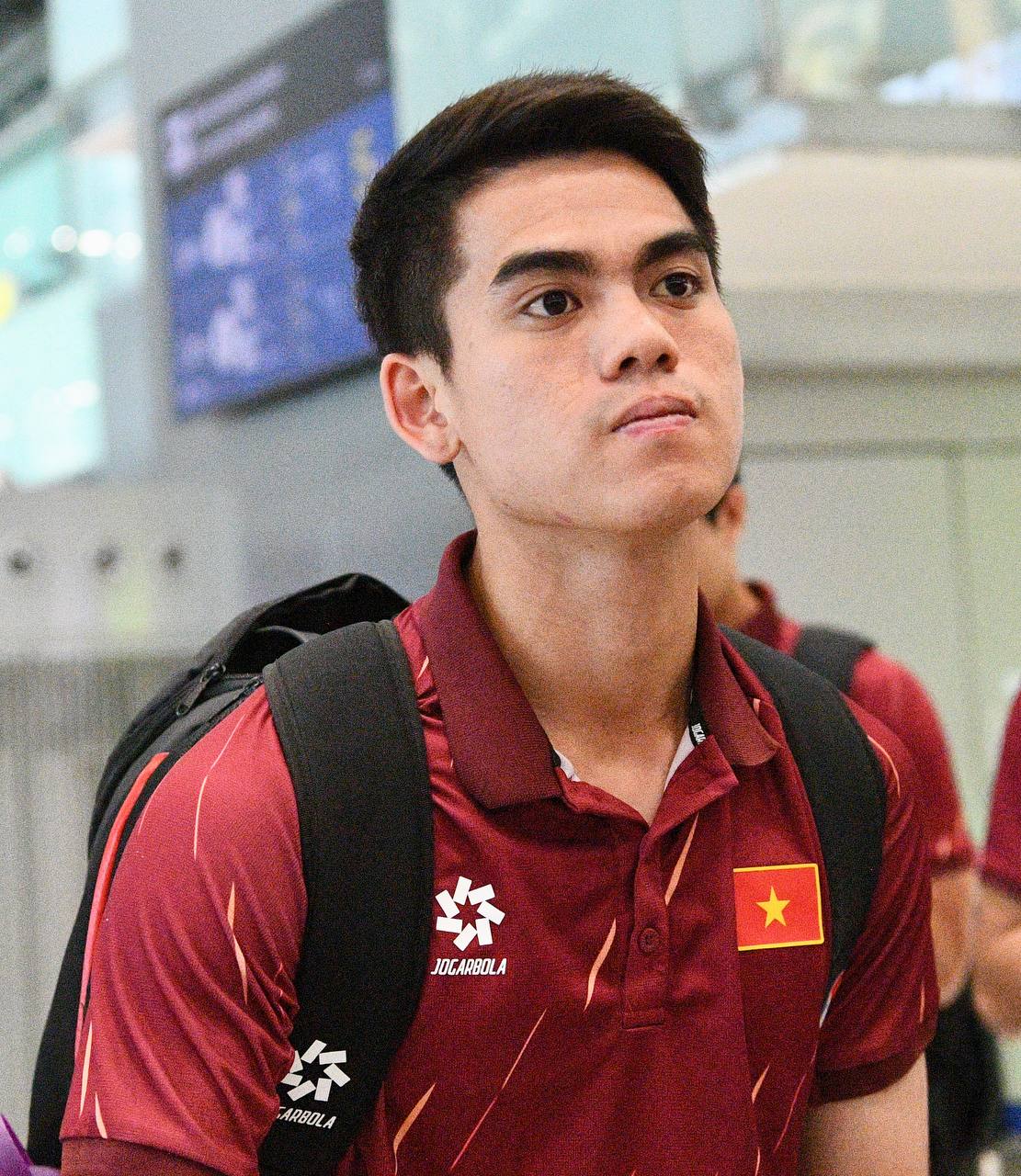 Trai đẹp U22 Việt Nam Đình Bắc, Thanh Nhàn mang HCV về Việt Nam, thủ môn 1m91 visual sáng bừng ký mỏi tay cho CĐV- Ảnh 15.