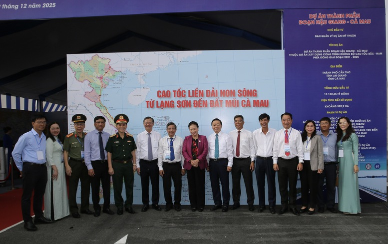 TỔNG THUẬT: Thủ tướng Chính phủ và Chủ tịch Quốc hội dự lễ khởi công, khánh thành 234 dự án lớn trên cả nước- Ảnh 15.