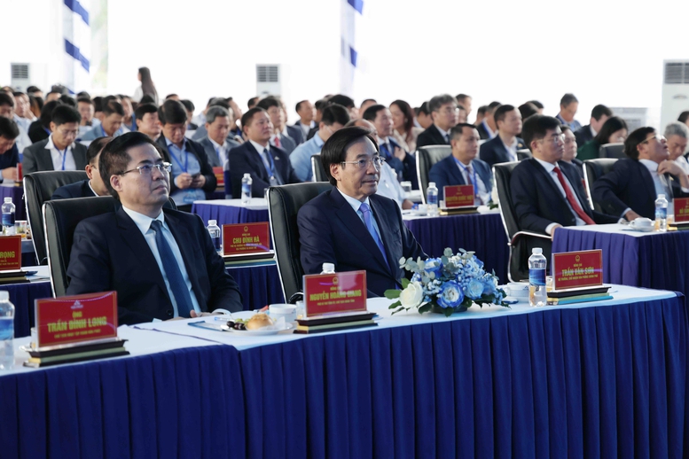 TỔNG THUẬT: Thủ tướng Chính phủ và Chủ tịch Quốc hội dự lễ khởi công, khánh thành 234 dự án lớn trên cả nước- Ảnh 30.