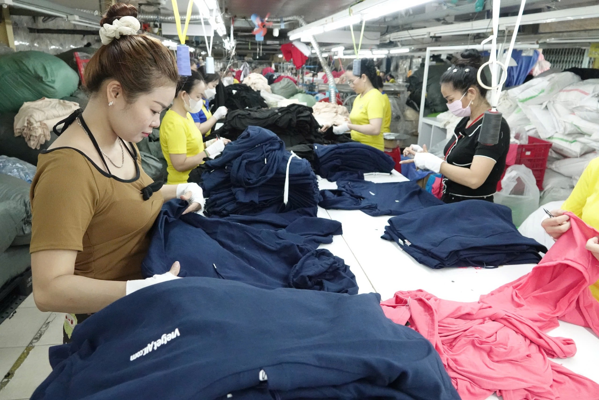 Tiền thưởng lễ, Tết có phải nộp thuế thu nhập cá nhân?- Ảnh 2.