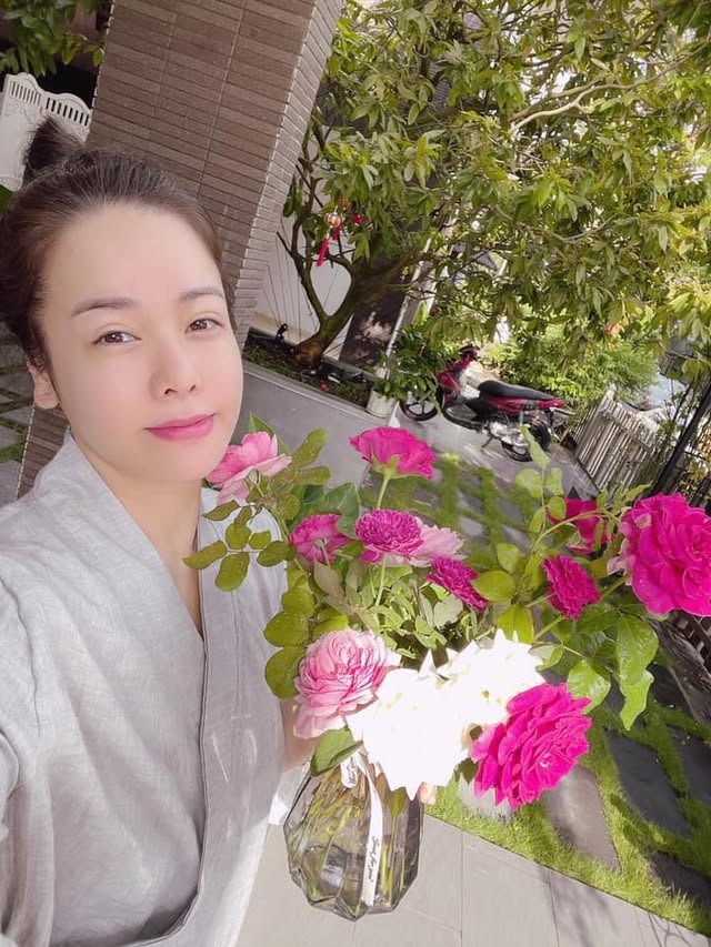 Nữ ca sĩ Việt 40 tuổi tự sinh con, không lấy chồng, ở biệt thự 20 tỷ- Ảnh 16.