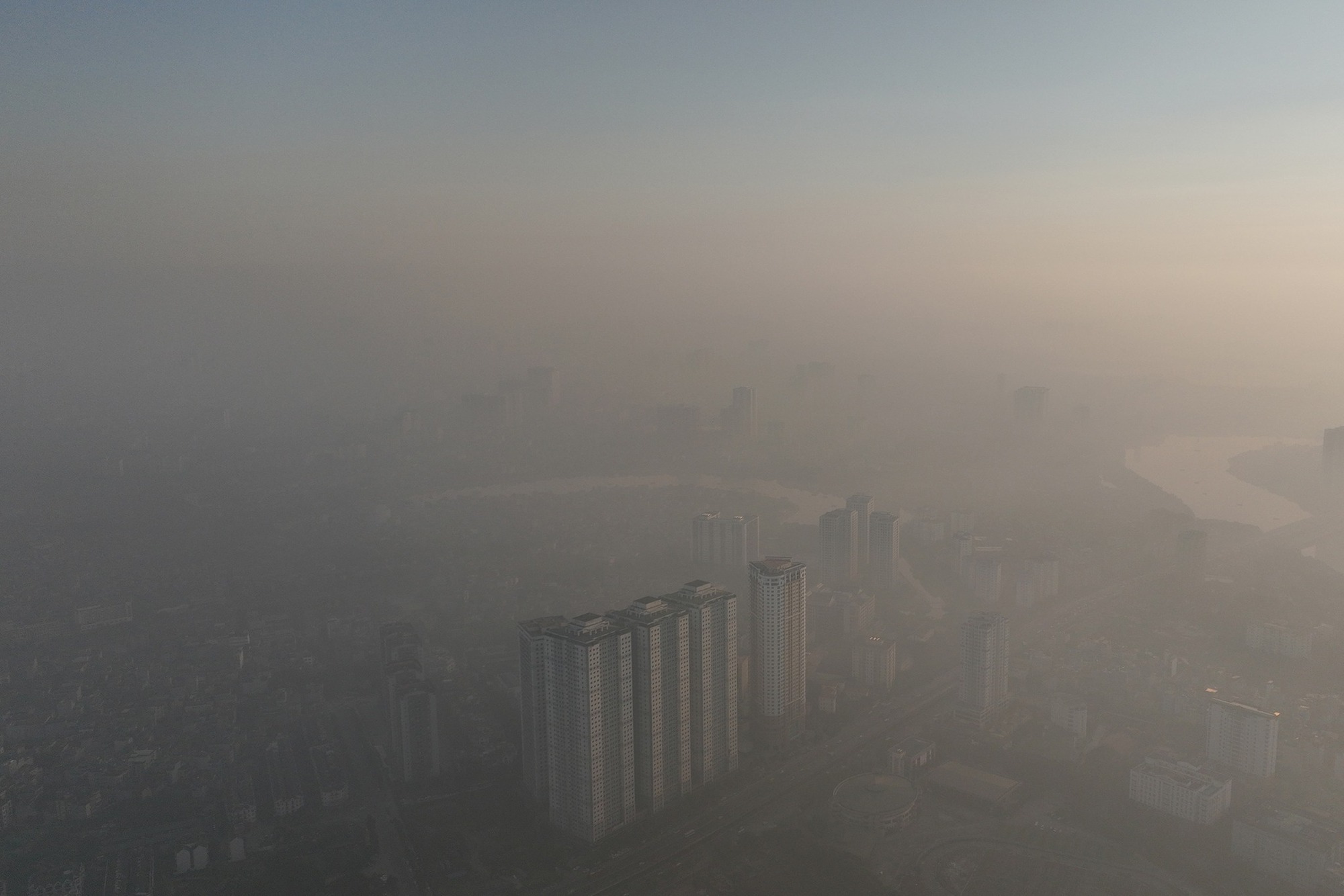 Cận cảnh bộ lọc không khí của một gia đình ở Long Biên: Không ngờ lại đến mức này!- Ảnh 3.