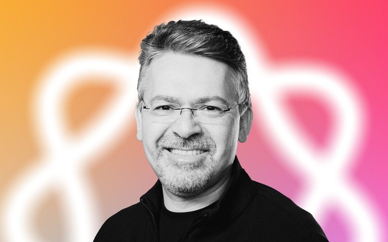 Người đứng đầu mảng AI của Apple nghỉ hưu sau những thất bại với Siri, thế chỗ bởi sếp cũ của Microsoft- Ảnh 1.