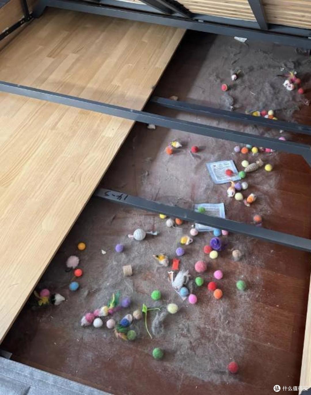 ĐỪNG bao giờ để 4 thứ này dưới gầm giường- Ảnh 3.