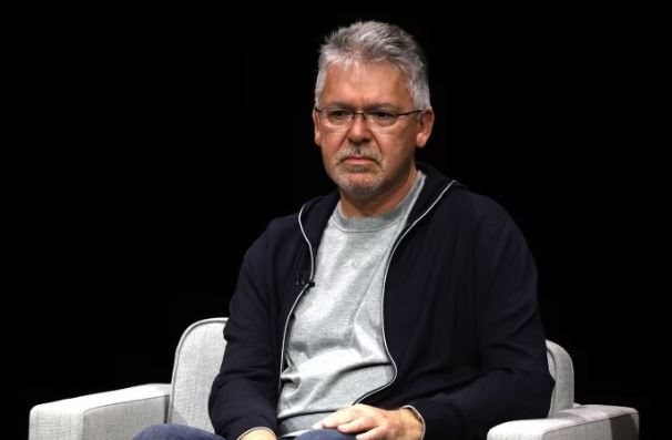 Apple mất 'đầu tàu' AI cấp cao, áp lực nội bộ ngày càng đè nặng- Ảnh 1.