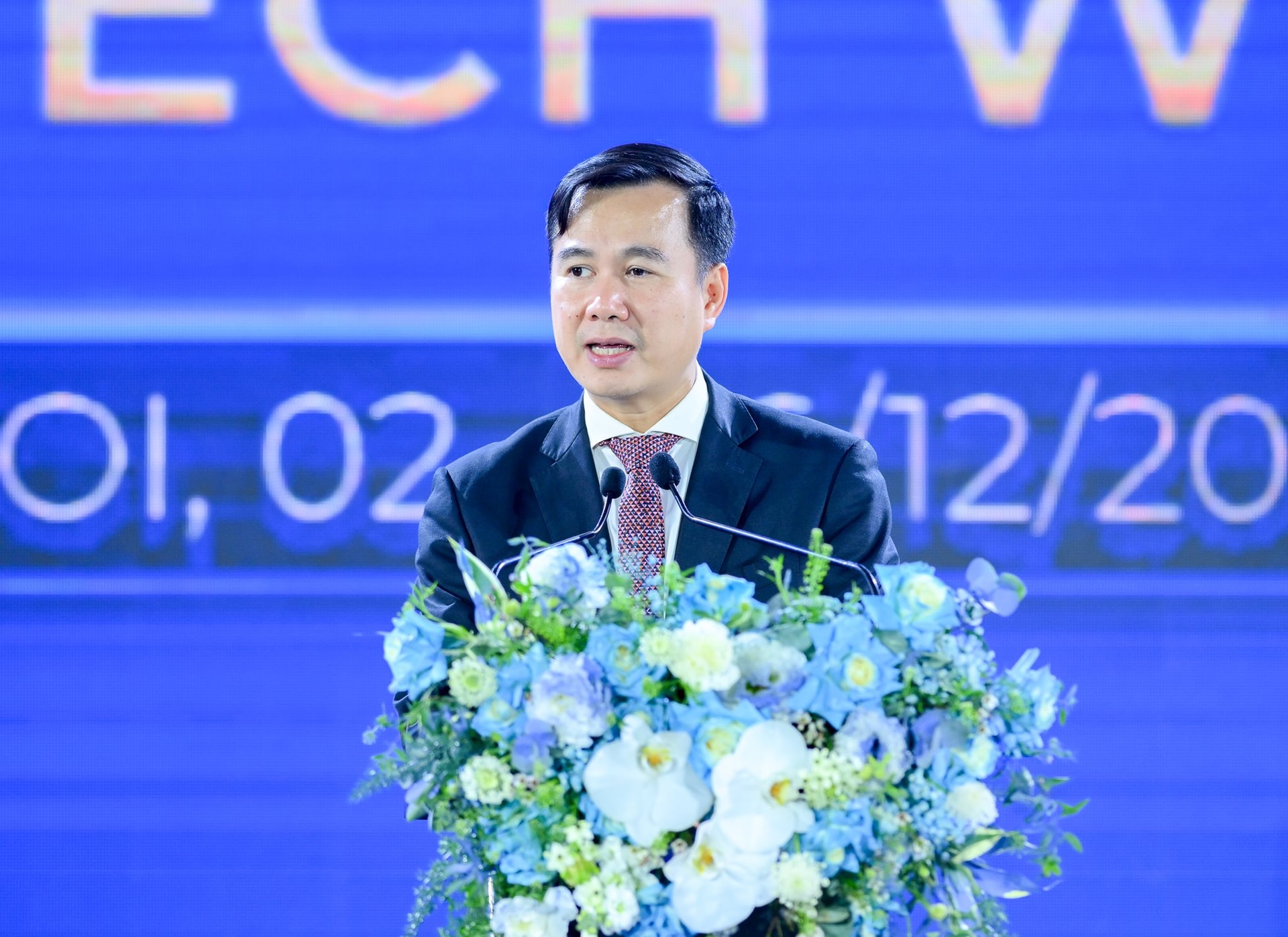 Thứ trưởng Bộ KHCN: Các nước hoá rồng nhờ nắm bắt cách mạng công nghiệp và AI là cơ hội lịch sử để Việt Nam bứt phá thành quốc gia phá triển có thu nhập cao- Ảnh 1.