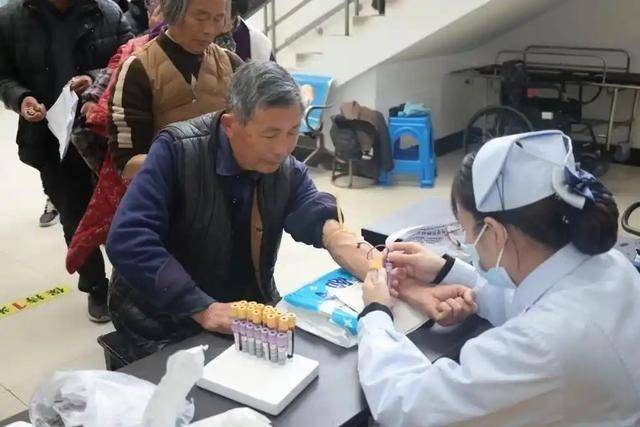 Bác sĩ đã phát hiện ra rằng người uống nước sau khi thức dậy có thể trải qua 6 thay đổi này trong cơ thể chỉ trong 3 tháng!- Ảnh 4.