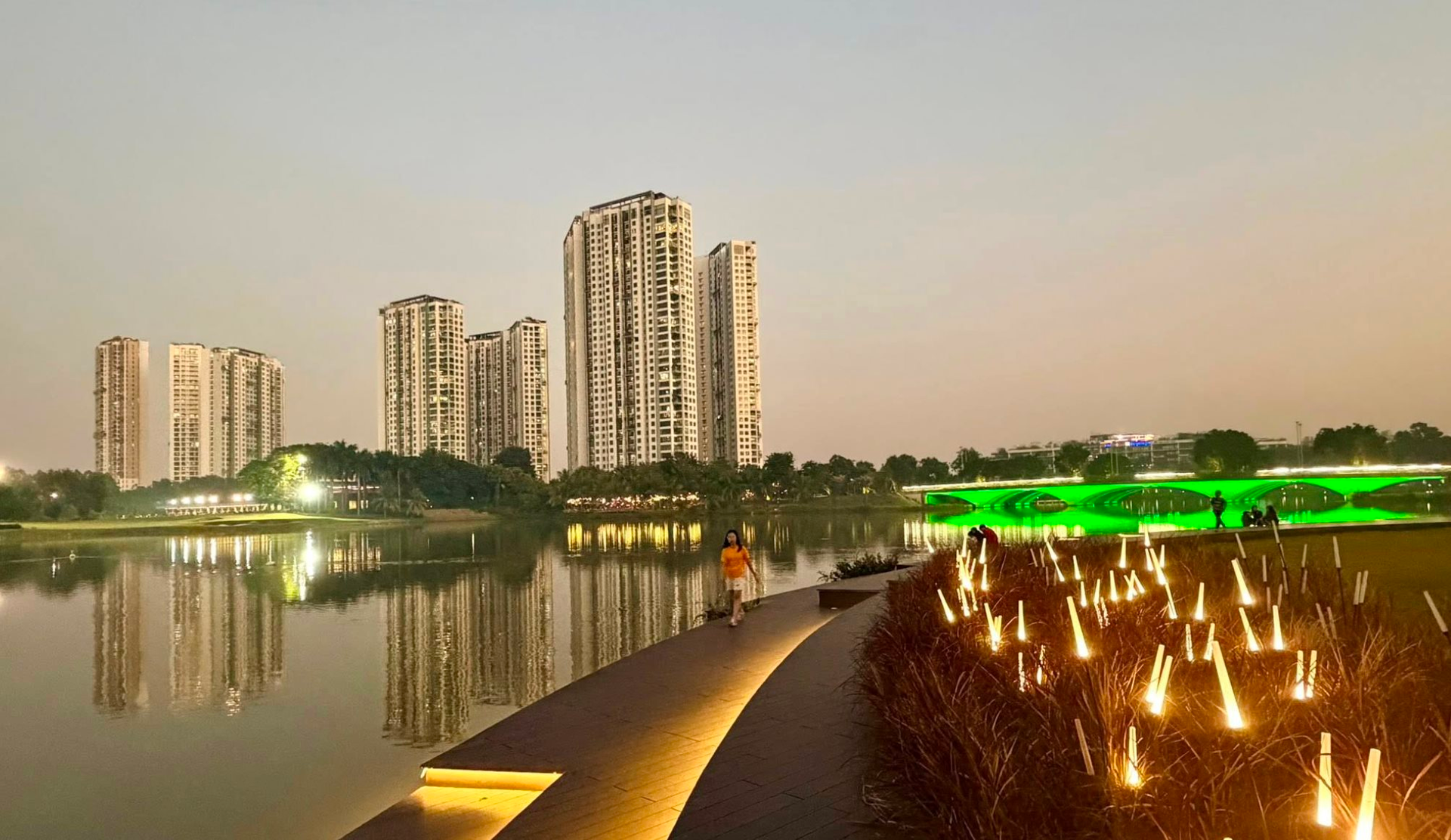 Nguồn cung yếu đẩy giá chung cư tăng vọt- Ảnh 1.