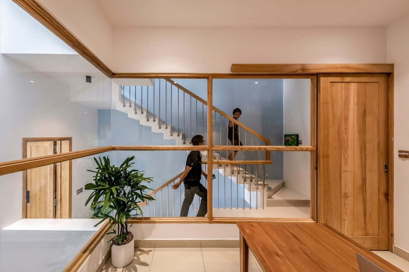 Nhà phố 4 tầng dành khoảng trống cho hoạt động vui chơi của trẻ em- Ảnh 9.