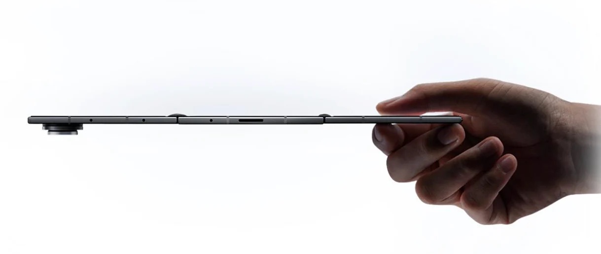 Samsung ra mắt Galaxy Z TriFold: Smartphone gập ba màn hình 10 inch, mỏng 3,9mm, pin lớn nhất lịch sử dòng Fold- Ảnh 2.