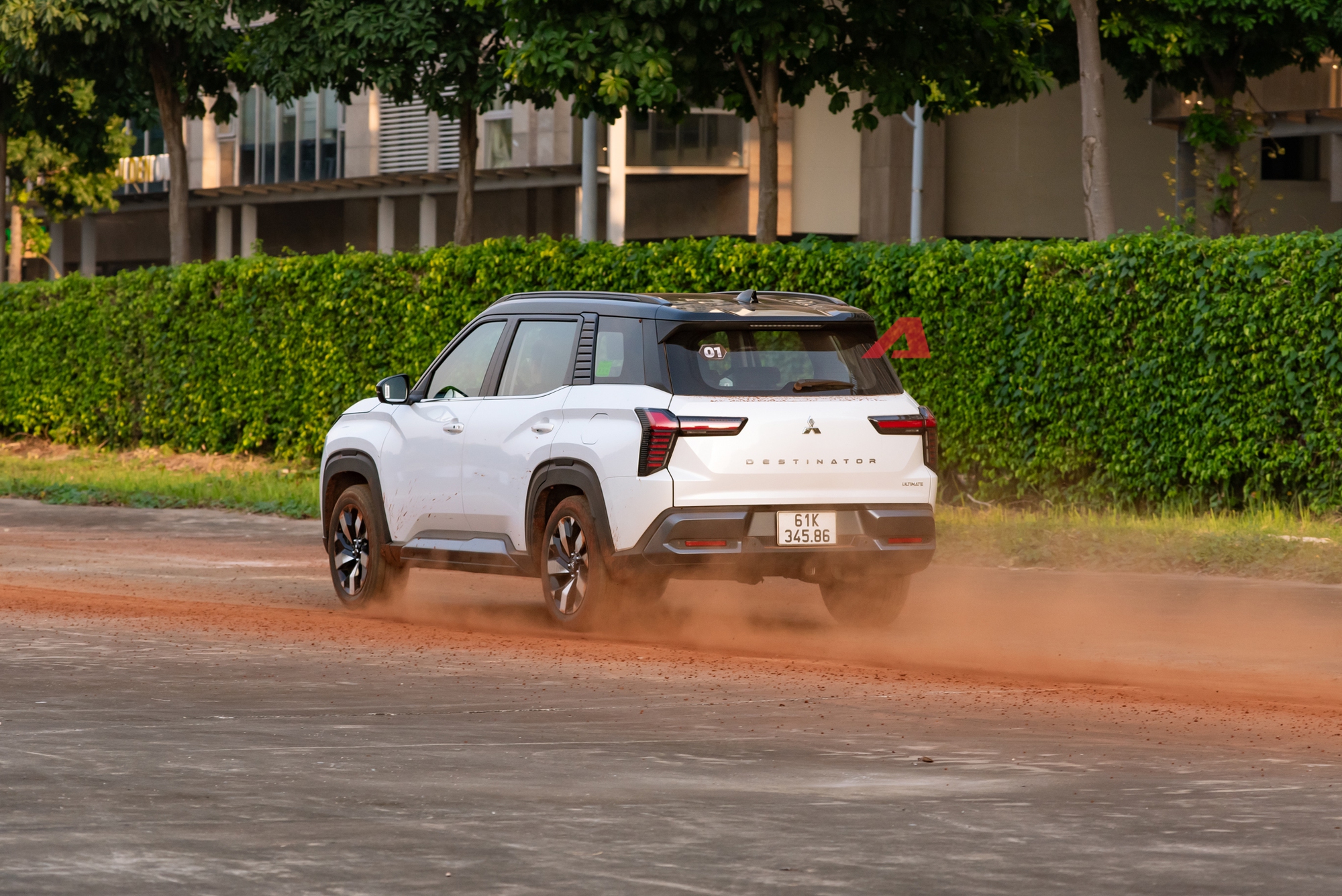 Cầm lái Mitsubishi Destinator: 6 bài sa hình ‘khét lẹt’ này biết luôn xe cầu trước 1.5L 7 chỗ thật sự sẽ thế nào!- Ảnh 23.