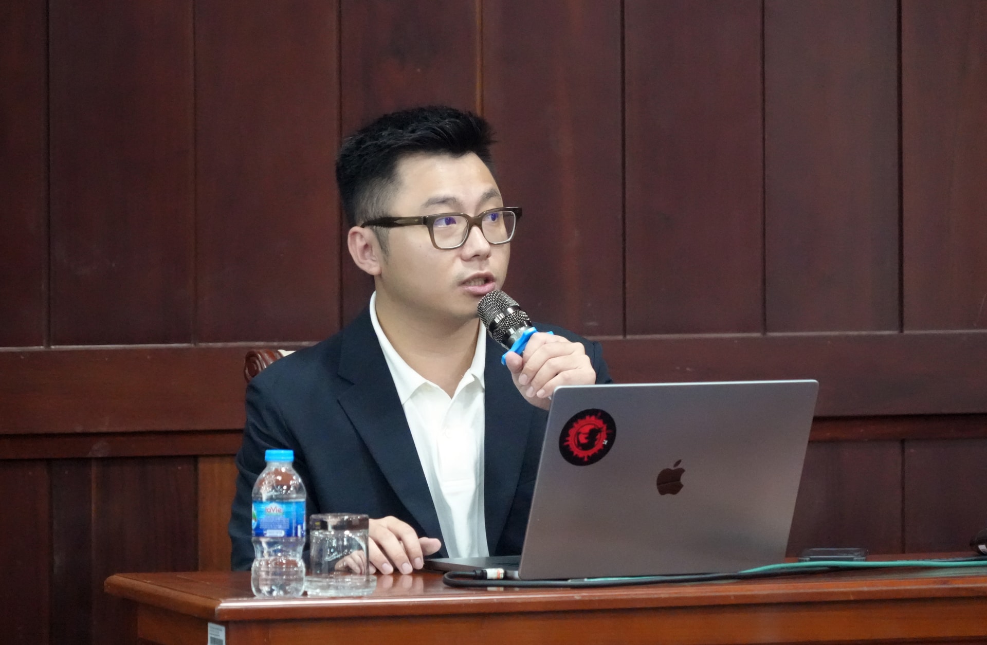 Đại diện Cục An ninh mạng: Xuất hiện thủ đoạn tấn công và điều khiển ATM để máy tự động nhả tiền, các ngân hàng cần chuẩn bị phòng ngừa- Ảnh 2.