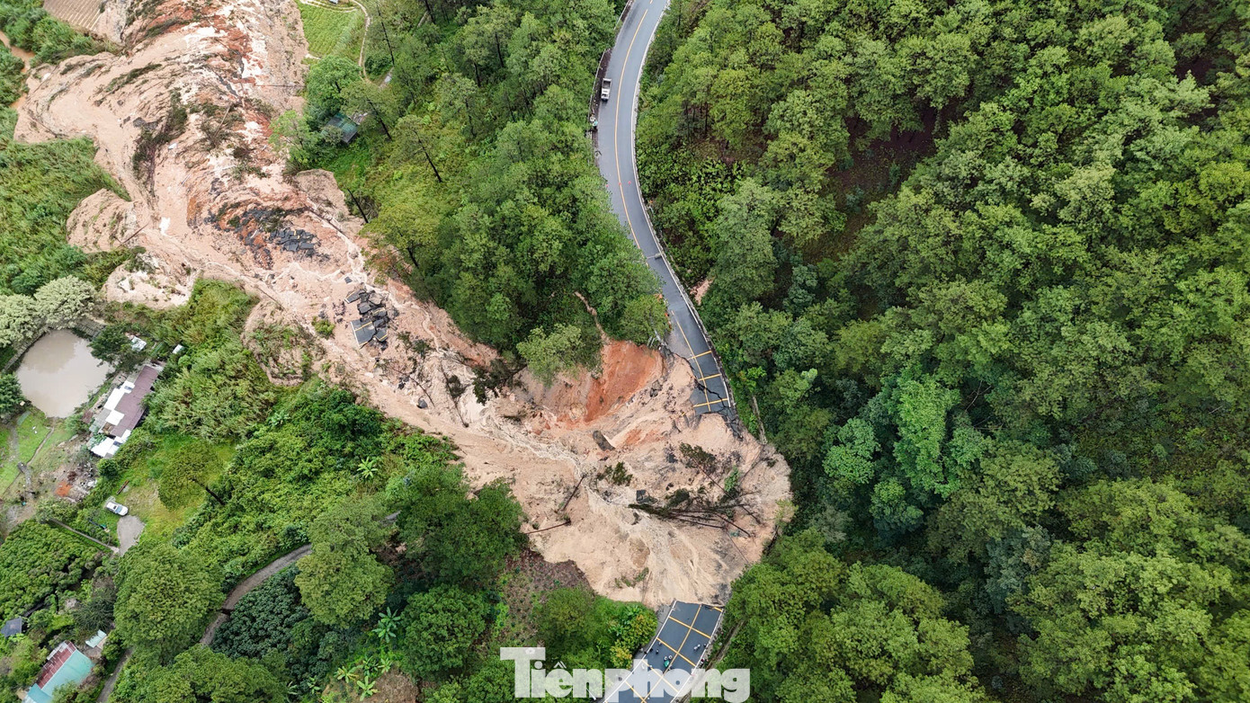 Đèo Mimosa sau khi thông xe qua đường tạm- Ảnh 2.