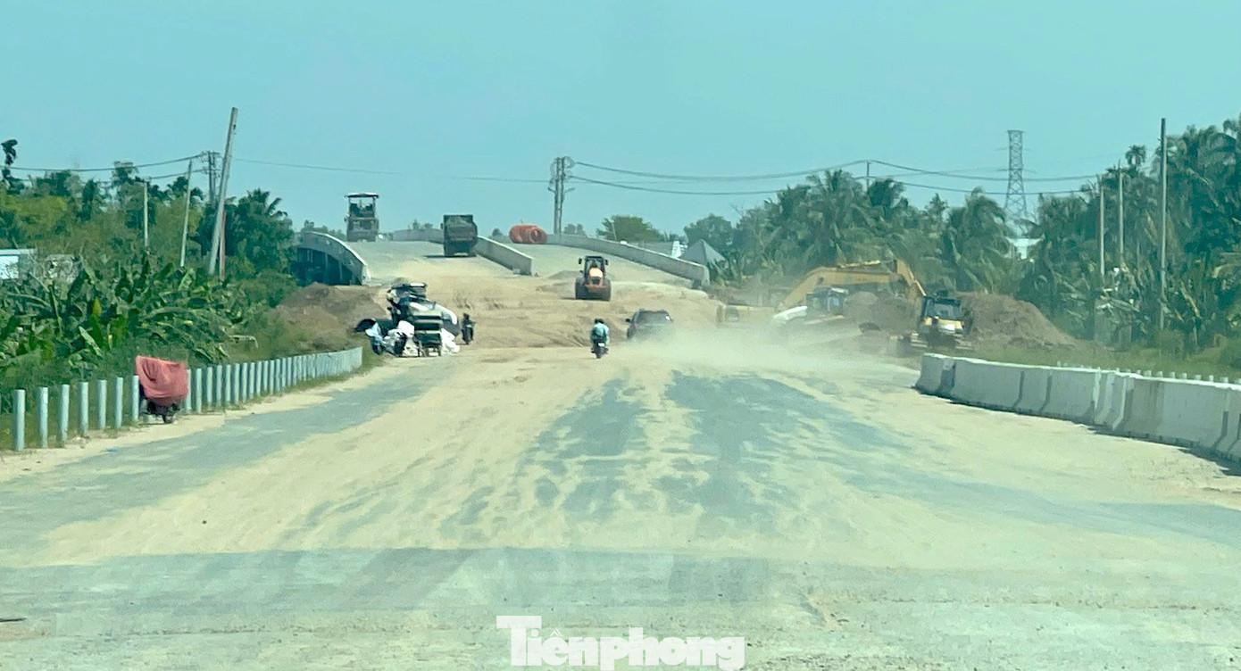 Cận cảnh cao tốc Cần Thơ - Cà Mau sắp thông xe- Ảnh 17.