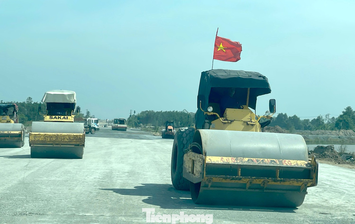 Cận cảnh cao tốc Cần Thơ - Cà Mau sắp thông xe- Ảnh 18.