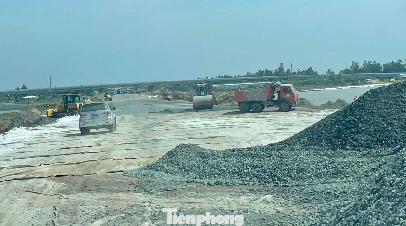 Cận cảnh cao tốc Cần Thơ - Cà Mau sắp thông xe- Ảnh 19.