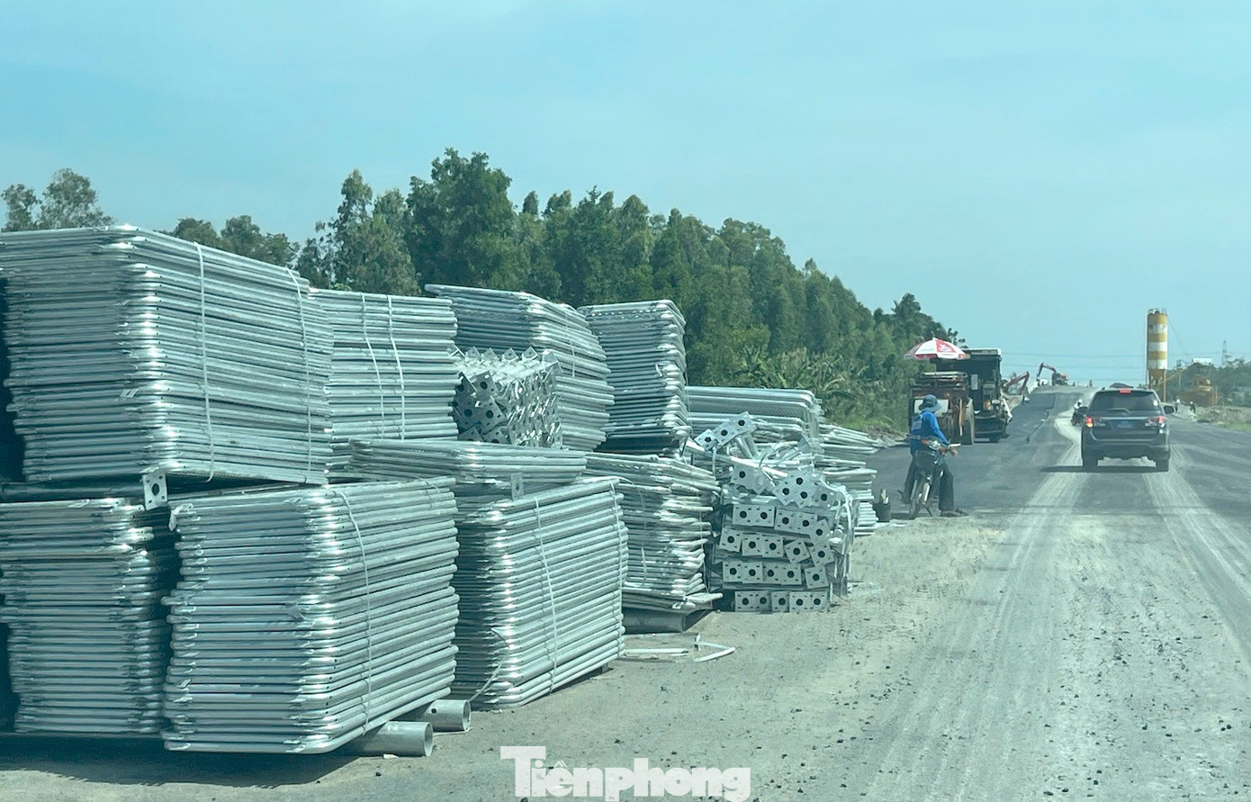 Cận cảnh cao tốc Cần Thơ - Cà Mau sắp thông xe- Ảnh 22.