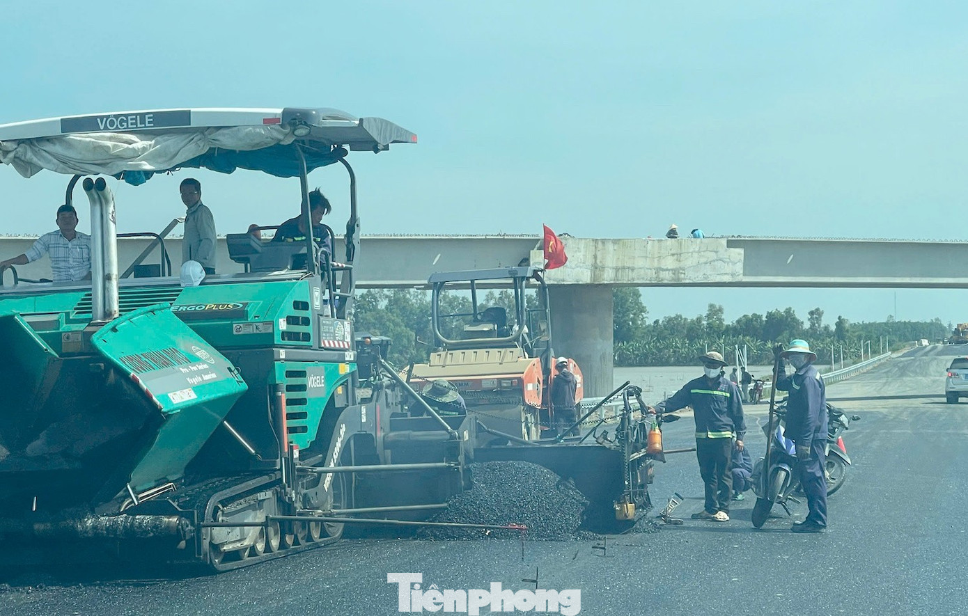 Cận cảnh cao tốc Cần Thơ - Cà Mau sắp thông xe- Ảnh 10.