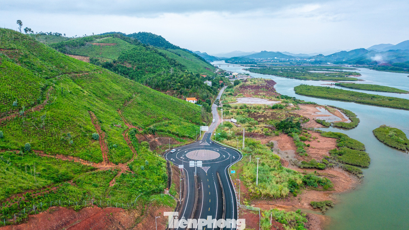 Cận cảnh Quốc lộ 4B nối Quảng Ninh - Lạng Sơn trước ngày mở rộng- Ảnh 14.