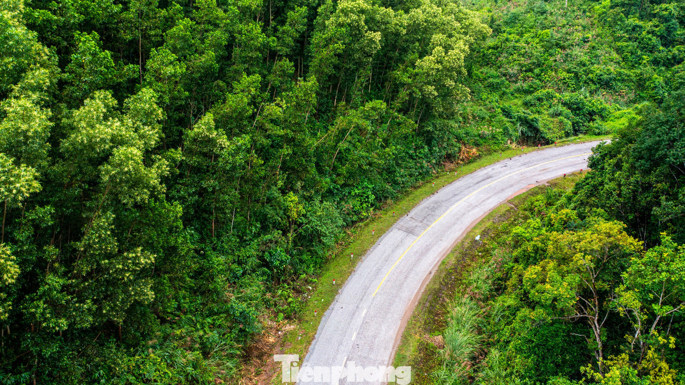 Cận cảnh Quốc lộ 4B nối Quảng Ninh - Lạng Sơn trước ngày mở rộng- Ảnh 15.