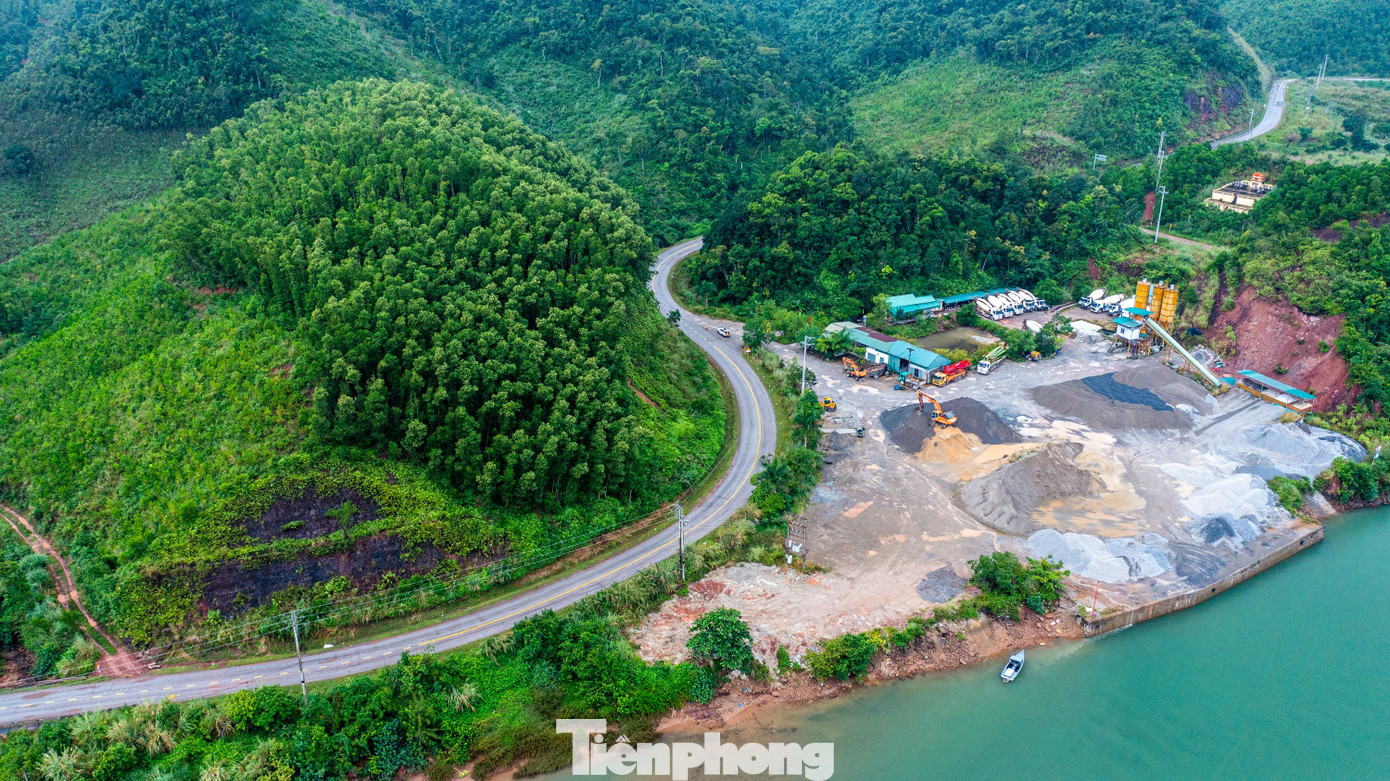 Cận cảnh Quốc lộ 4B nối Quảng Ninh - Lạng Sơn trước ngày mở rộng- Ảnh 6.